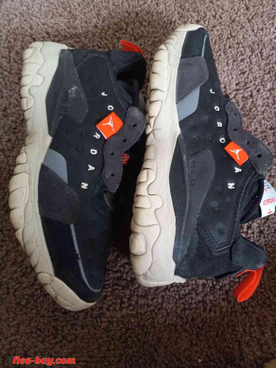 women jordans - Rochester, New York - FleaMarketBay