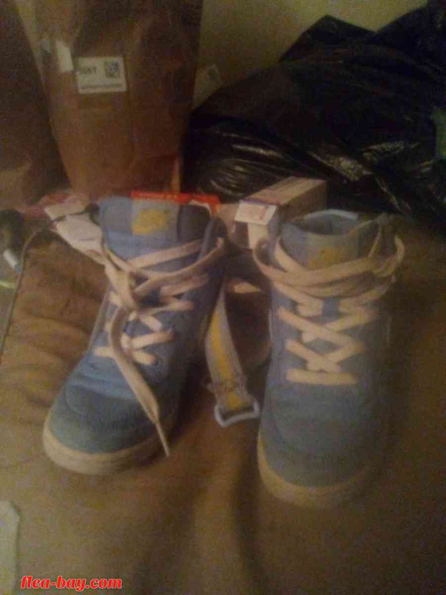 kids DVD movies kid toddler shoes - Las Vegas, Nevada - FleaMarketBay