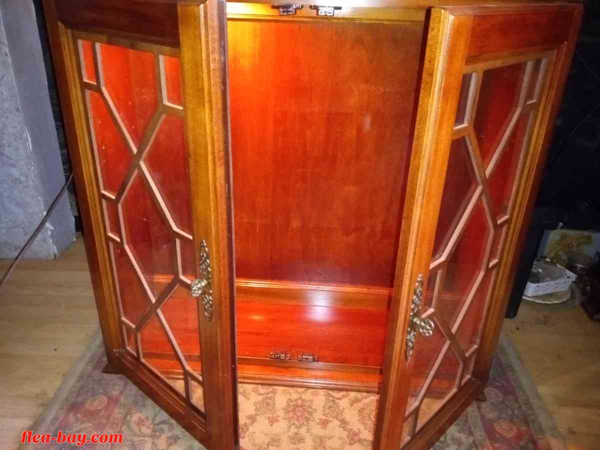 vintage brown wood secretary desk with hutchet - El Cajon, California - FleaMarketBay
