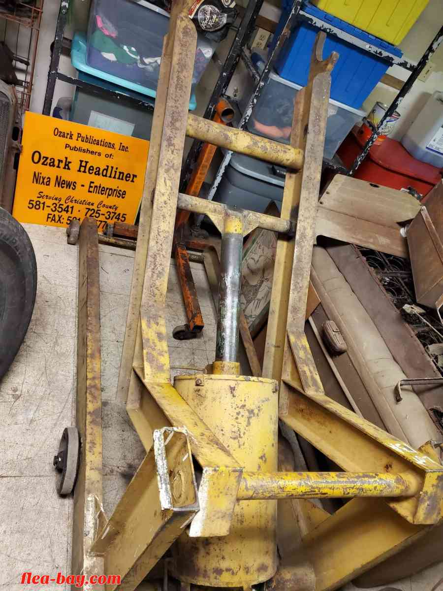 Auto Air Lift Axle Jack - Springfield, Missouri - FleaMarketBay