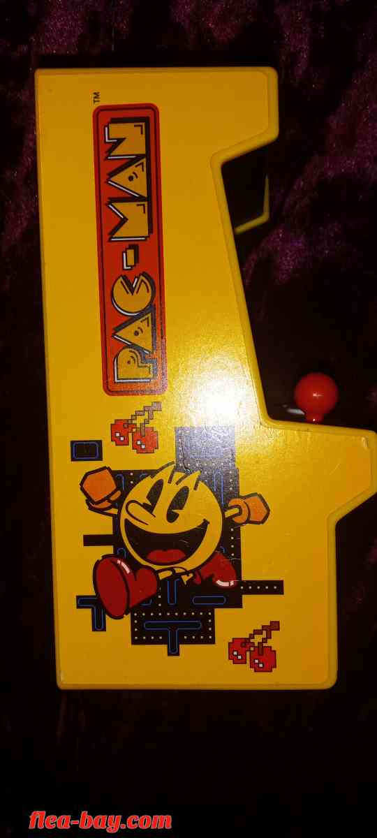 hand held Pac-Man arcade game works perfect - Gallipolis, Ohio - FleaMarketBay