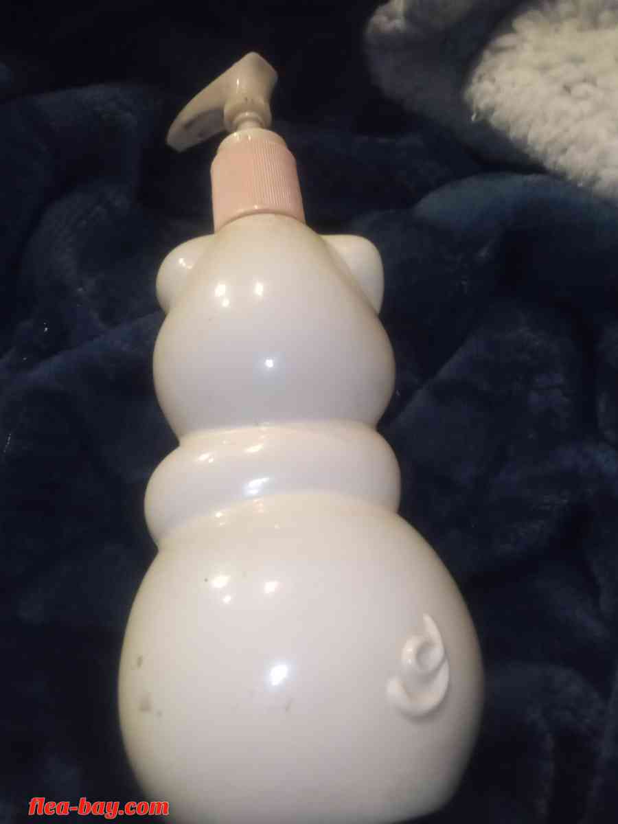 milk glass pig lotion bottle - Bear, Delaware - FleaMarketBay