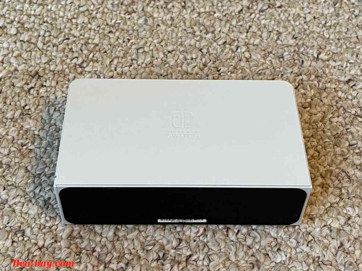 OLED Nintendo switch bundle - Aberdeen, Washington - FleaMarketBay