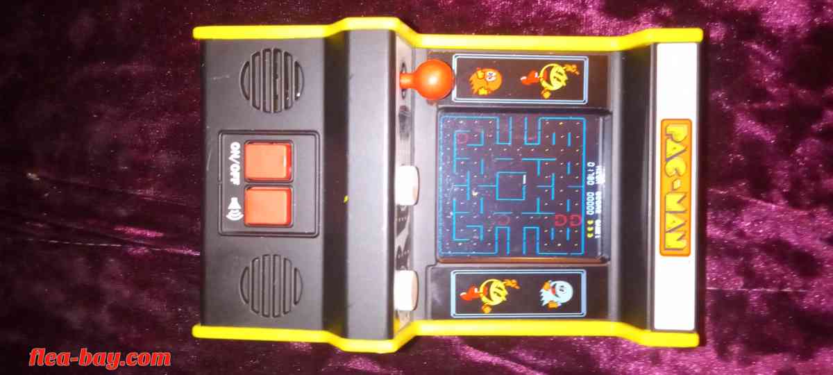 hand held Pac-Man arcade game works perfect - Gallipolis, Ohio - FleaMarketBay