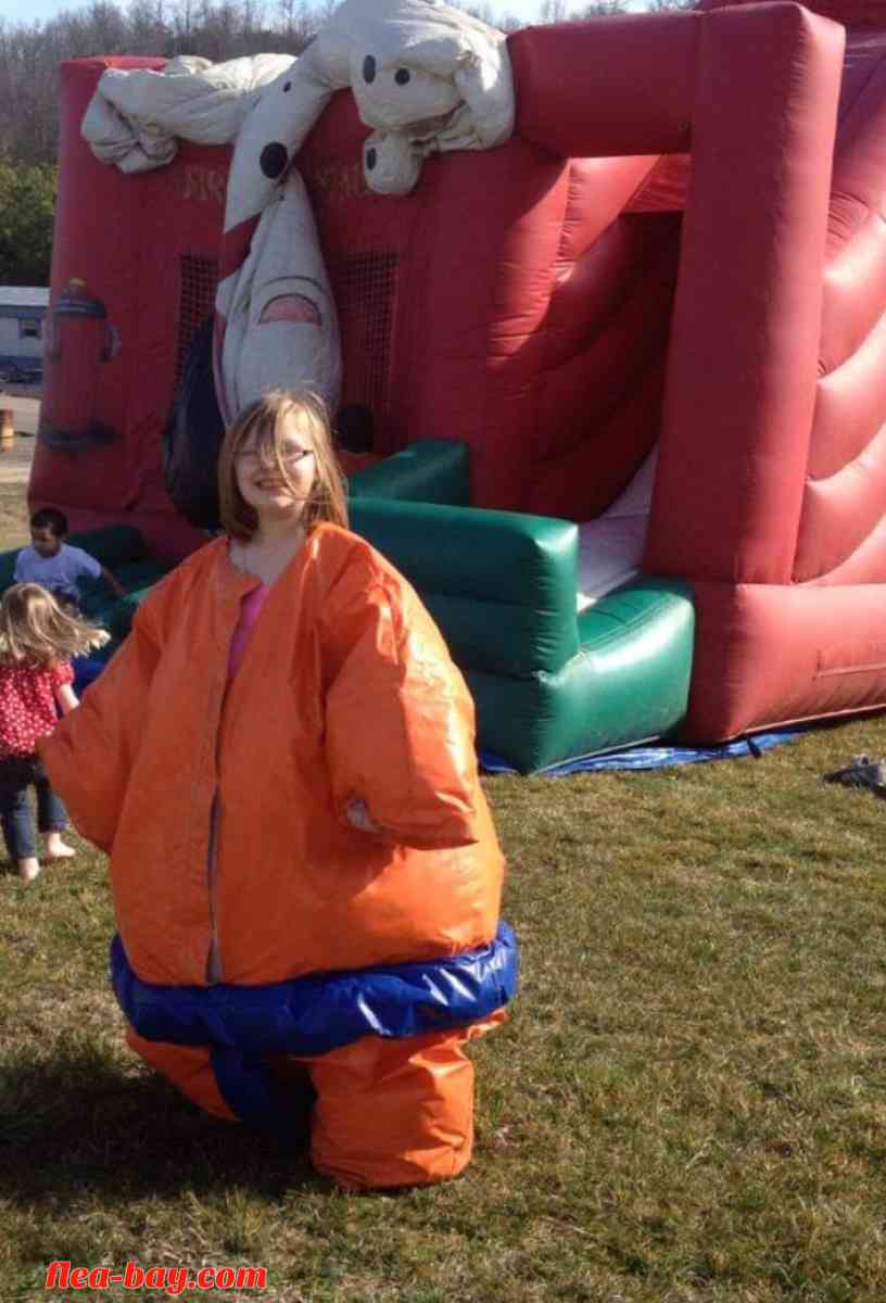 oversize sumo wrestling suites with accessories - Gallipolis, Ohio - FleaMarketBay