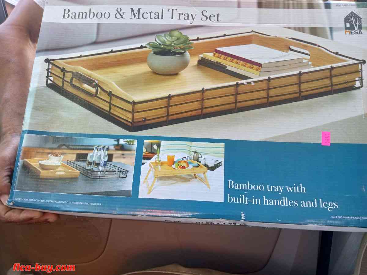BAMBOO TRAY WITH BUILT IN HANDLE - Bolingbrook, Illinois - FleaMarketBay
