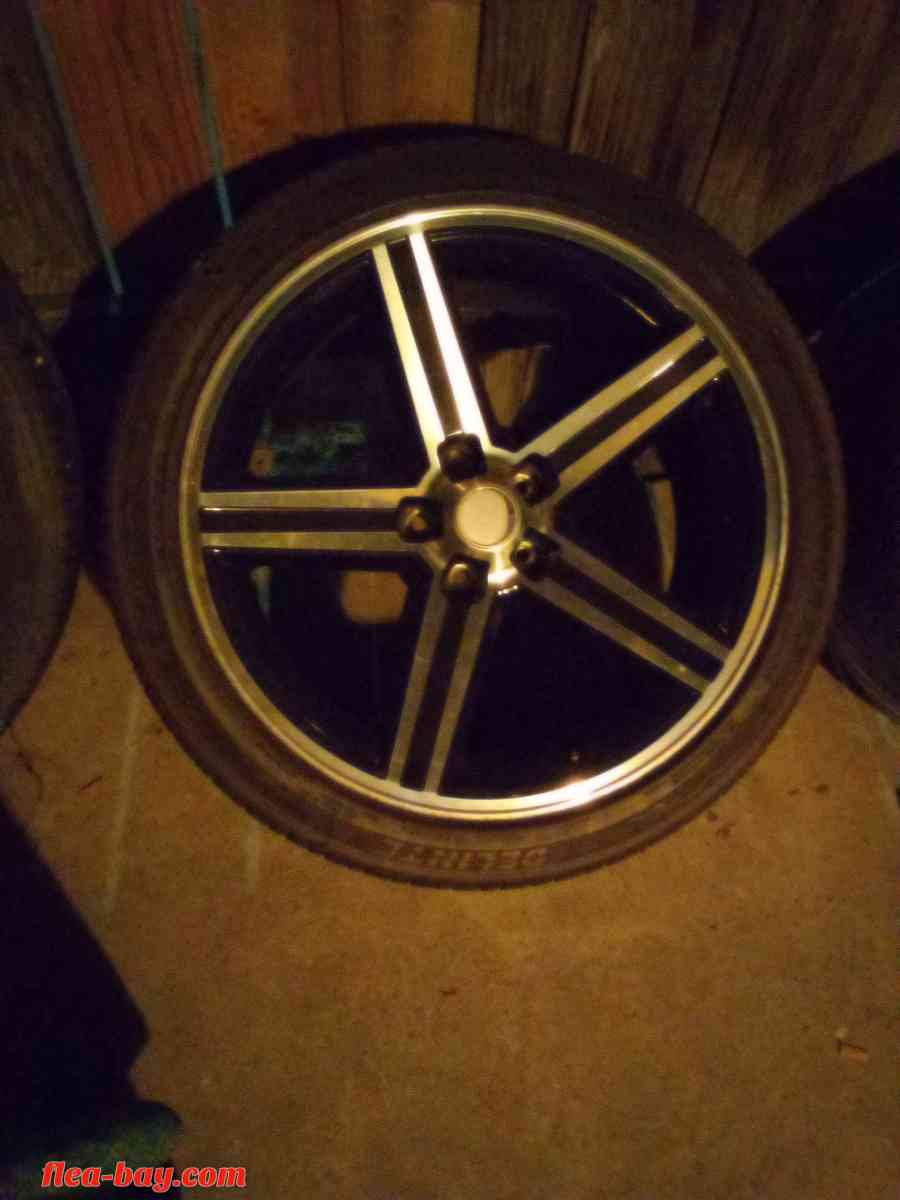 Irock rims 22inch 5 lug - Bakersfield, California - FleaMarketBay