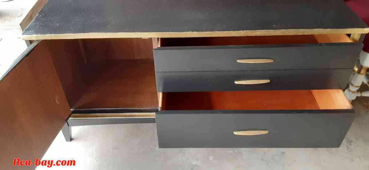 beautifully restored mid century modern buffet - Kankakee, Illinois - FleaMarketBay