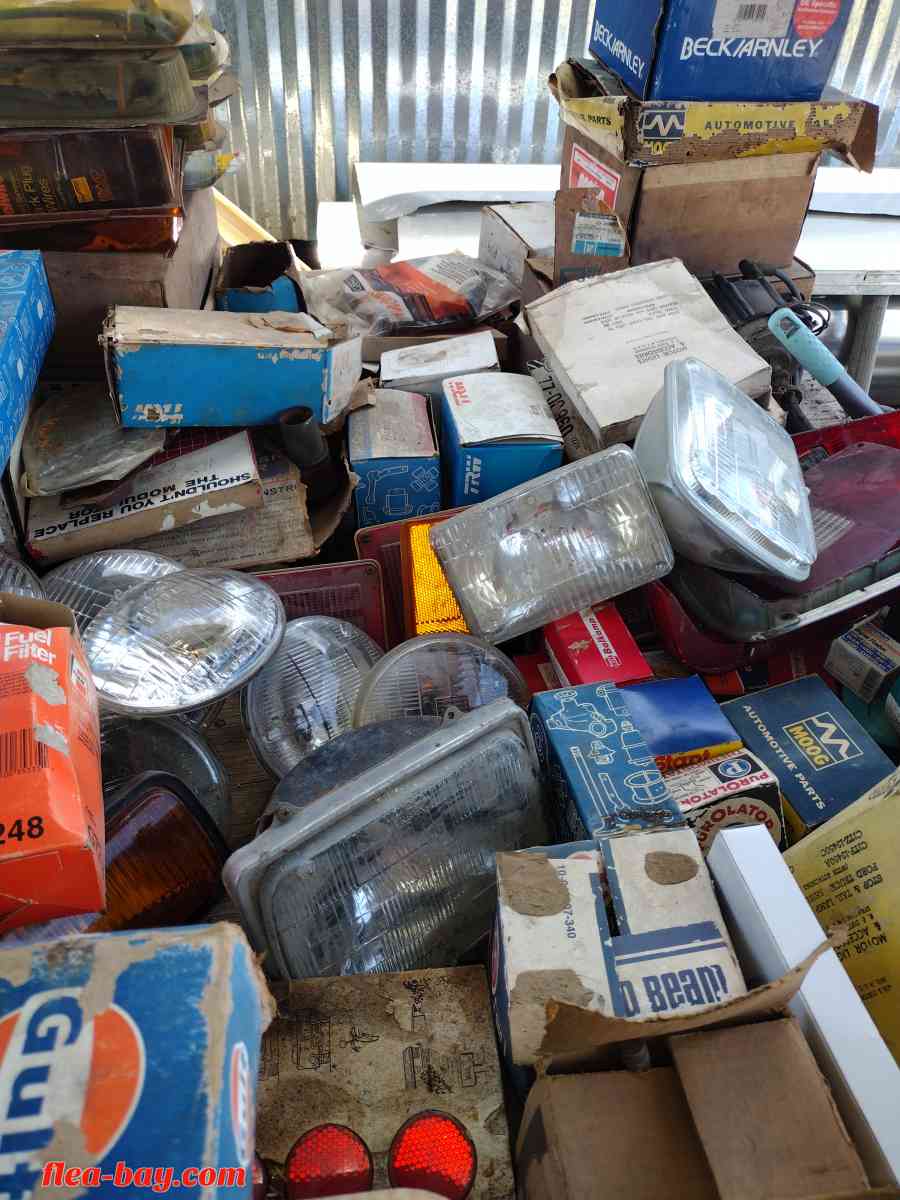 man stuff - Vanderbilt, Texas - FleaMarketBay