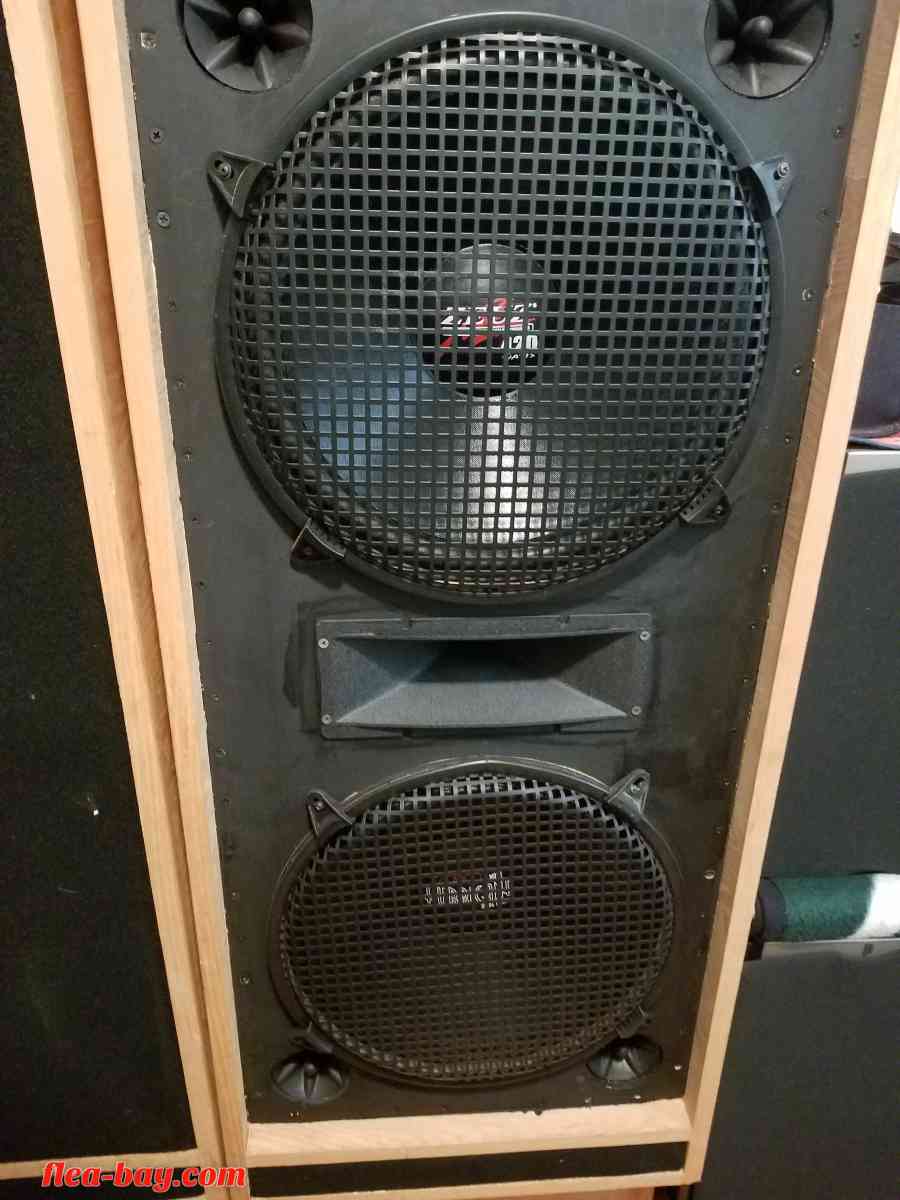 TOWER SPEAKERS(NON POWERED) - Accord, New York - FleaMarketBay
