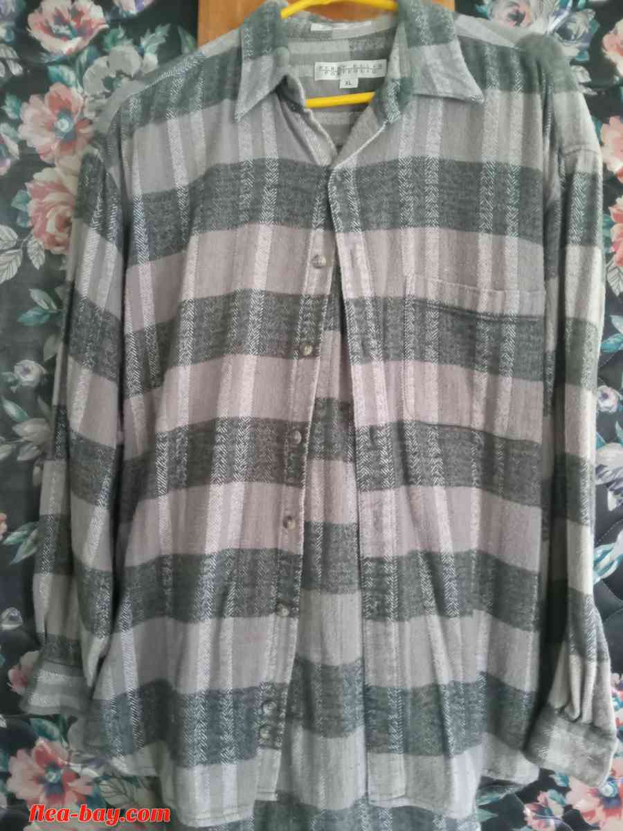 Perry Ellis Portfolio (Men's Dress Button Down Shirt)