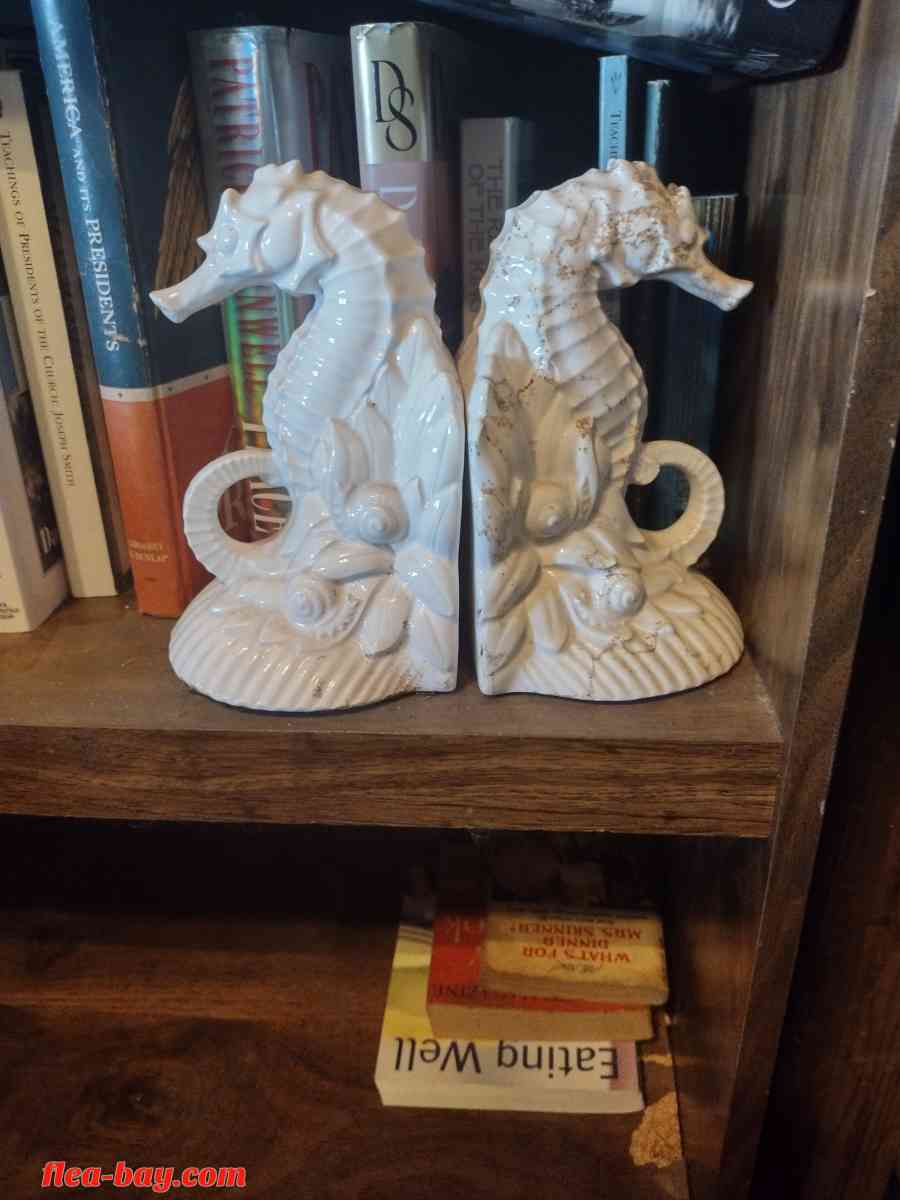 bookends - Vanderbilt, Texas