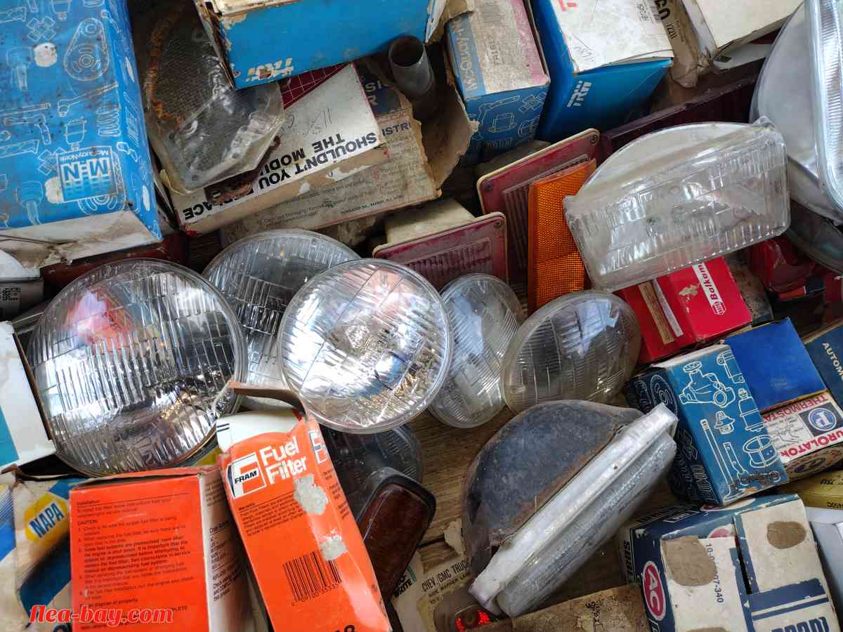 man stuff - Vanderbilt, Texas - FleaMarketBay