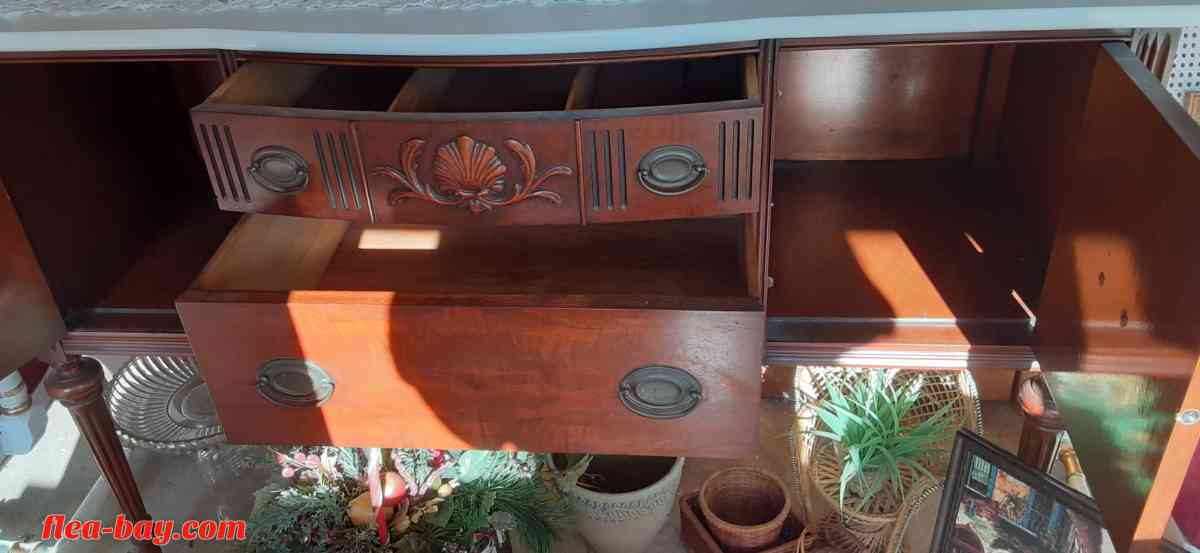 beautifully restored 1930s buffet - Kankakee, Illinois - FleaMarketBay