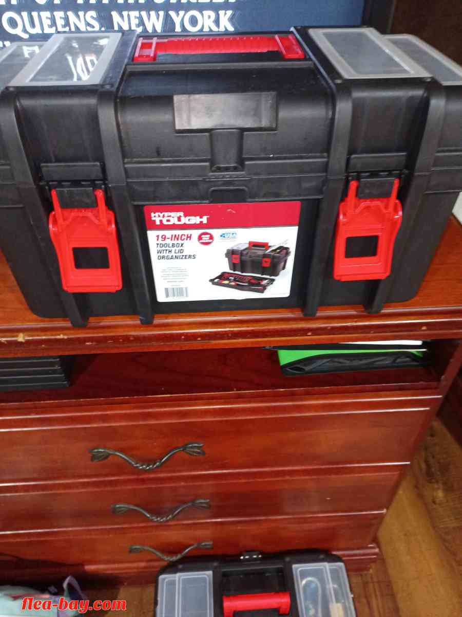 19" hyper tough tool box - Houston, Texas