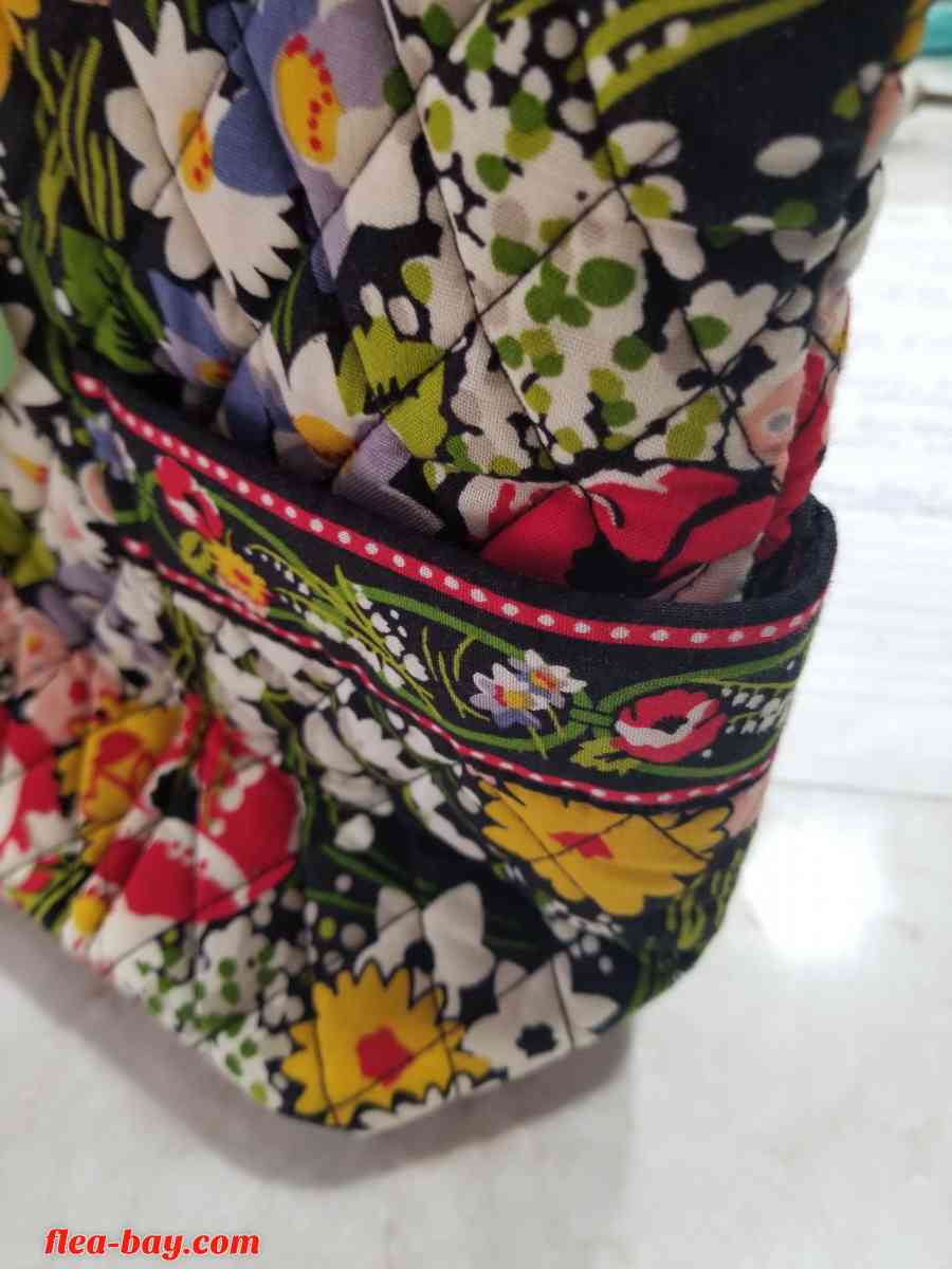 Retired Vera Bradley Purse Handbag Accessories Free Shipping - Hobart, Indiana - FleaMarketBay