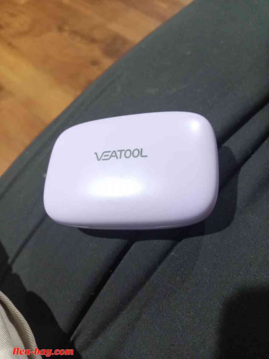 wireless Bluetooth earbuds