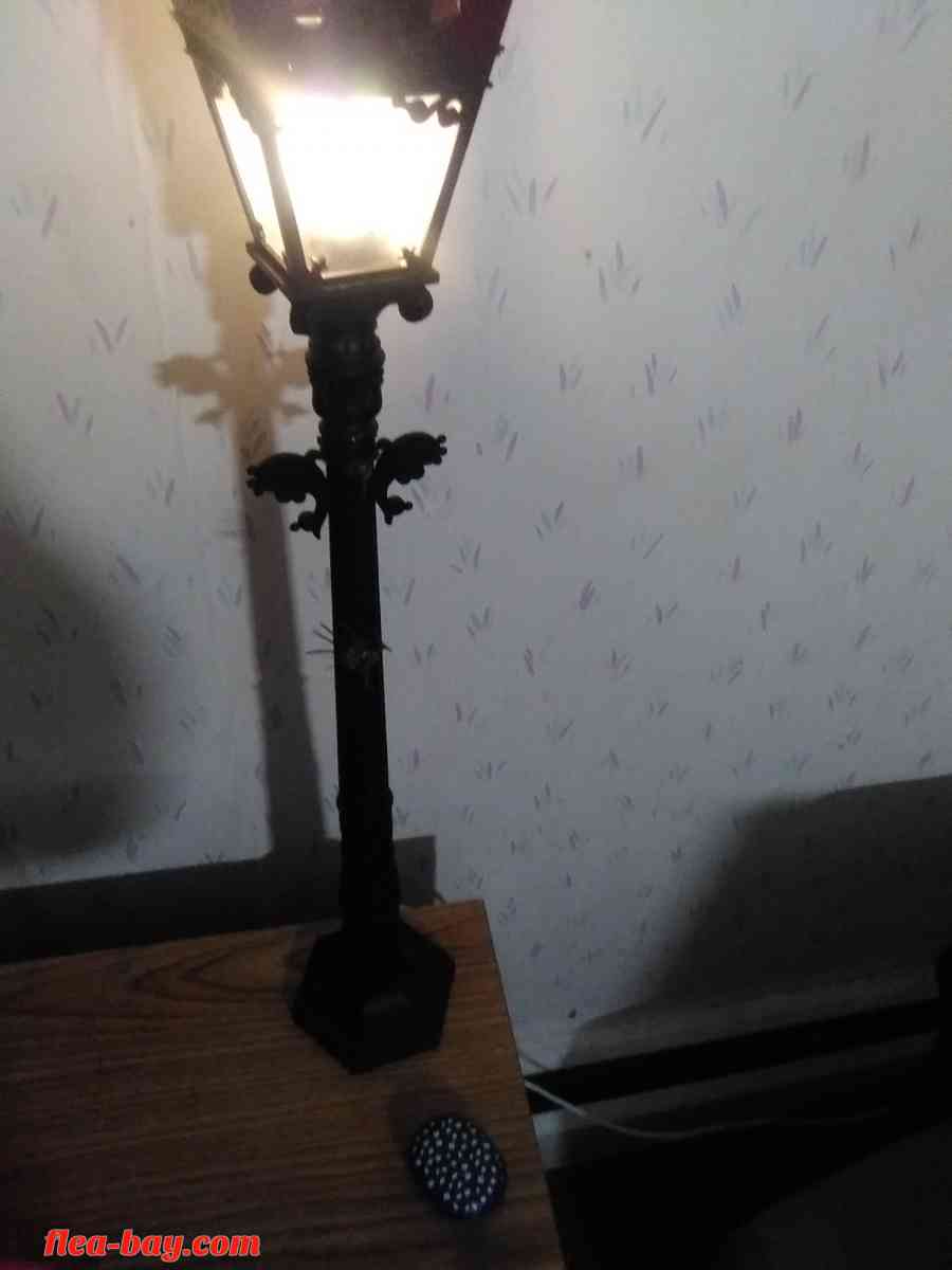 nice lamp dim lights - Fort Dodge, Iowa - FleaMarketBay