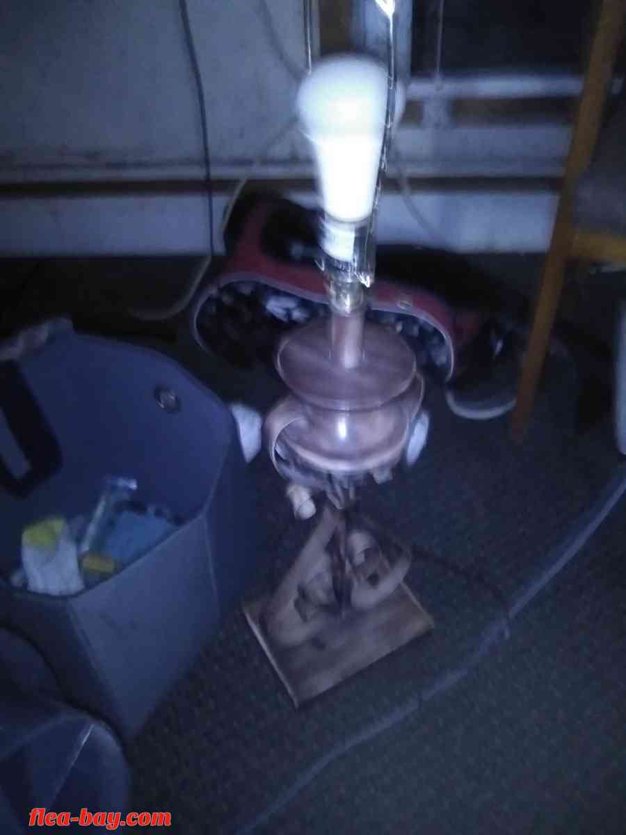nice fancy lamp - Fort Dodge, Iowa - FleaMarketBay