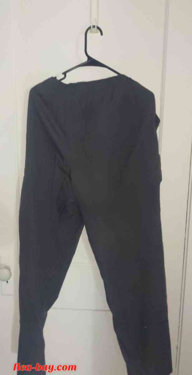 Men's Scrubs - Rockford, Illinois - FleaMarketBay