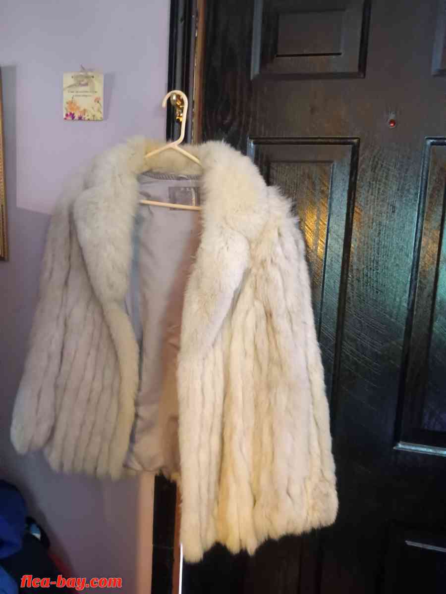 real Fox fur coat - Spartanburg, South Carolina