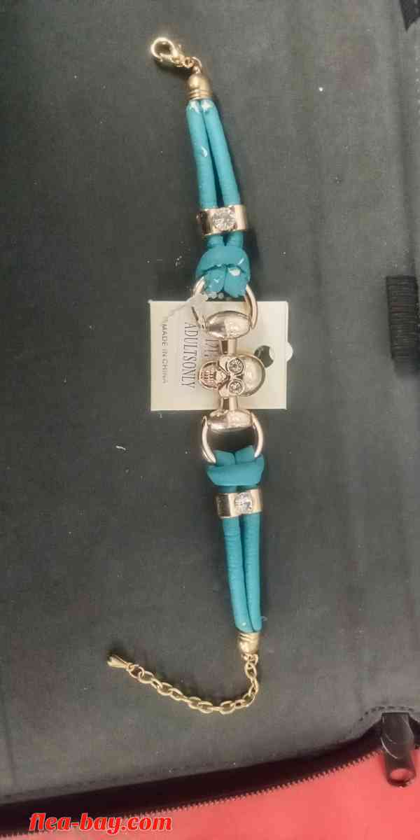 turquoise skull link leather bracelet - Vancouver, Washington - FleaMarketBay