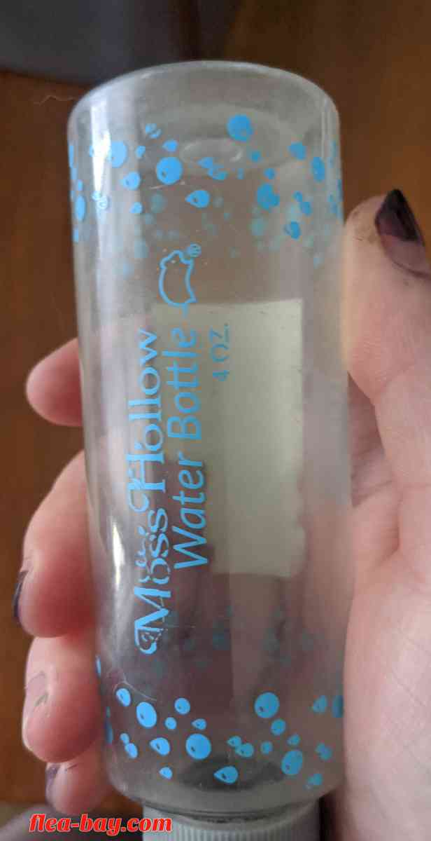 Water Bottles - Rockford, Illinois - FleaMarketBay