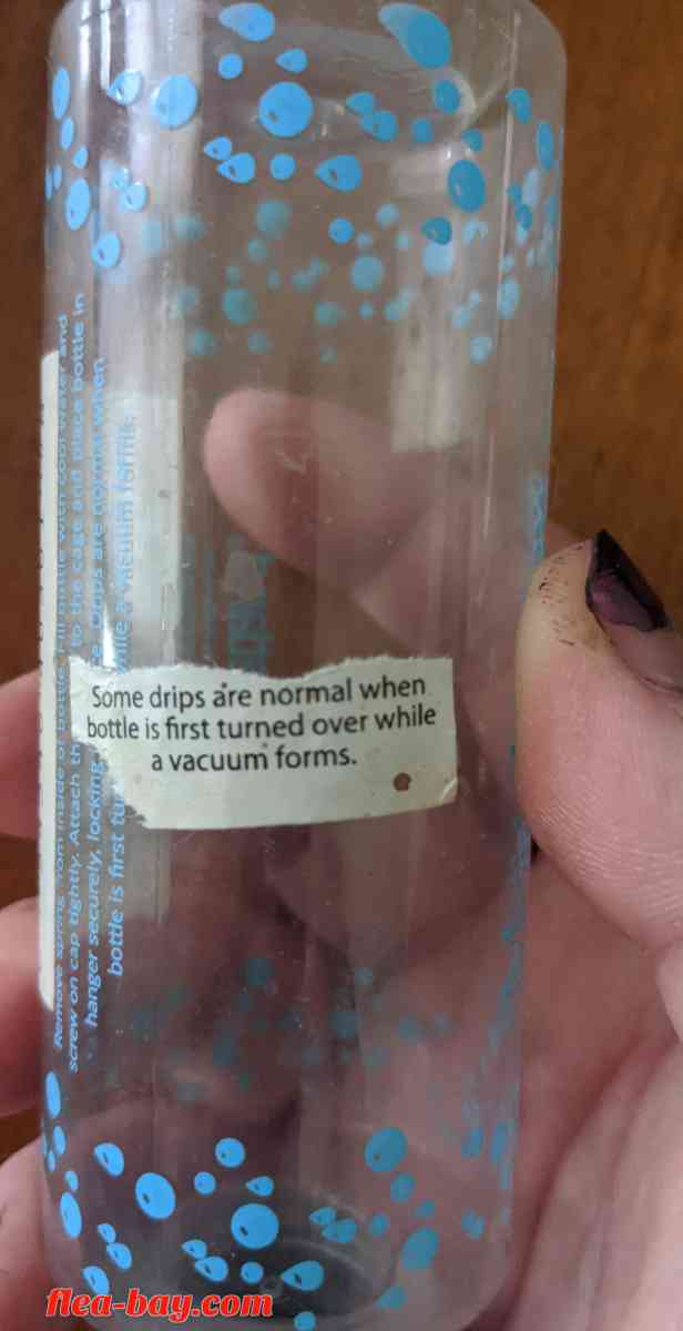 Water Bottles - Rockford, Illinois - FleaMarketBay