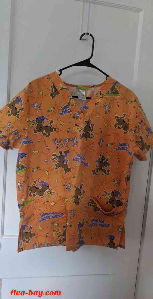Women's scrub top - Rockford, Illinois - FleaMarketBay