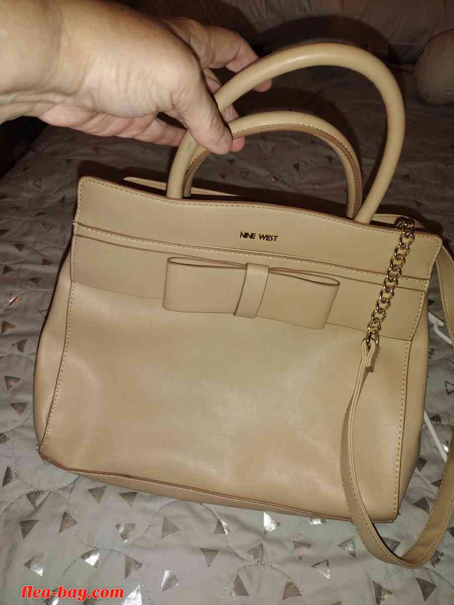 nine west beige handbag - Hemet, California - FleaMarketBay