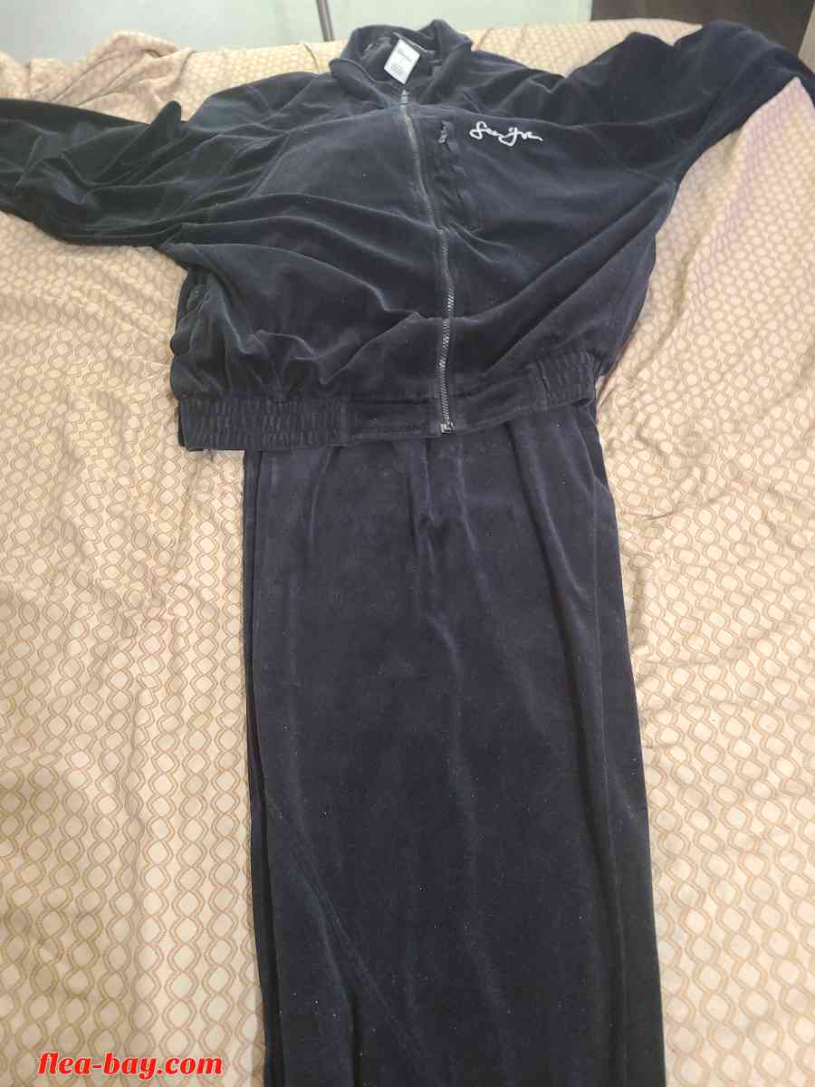 Old school Sean John MENS TRACK SUIT BLACK - Las Vegas, Nevada - FleaMarketBay