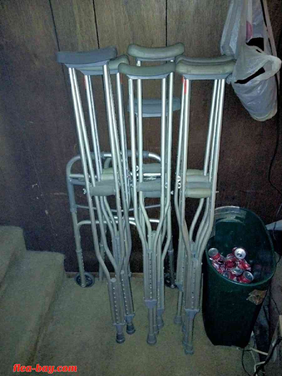EXCELLENT BRAND NEW 6 PAIRS OF CRUTCHES FOR SALE - Arlington, Virginia
