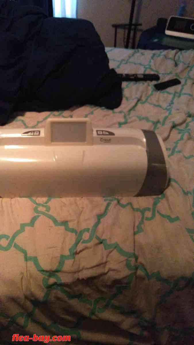 CRICUT - Chattanooga, Tennessee - FleaMarketBay