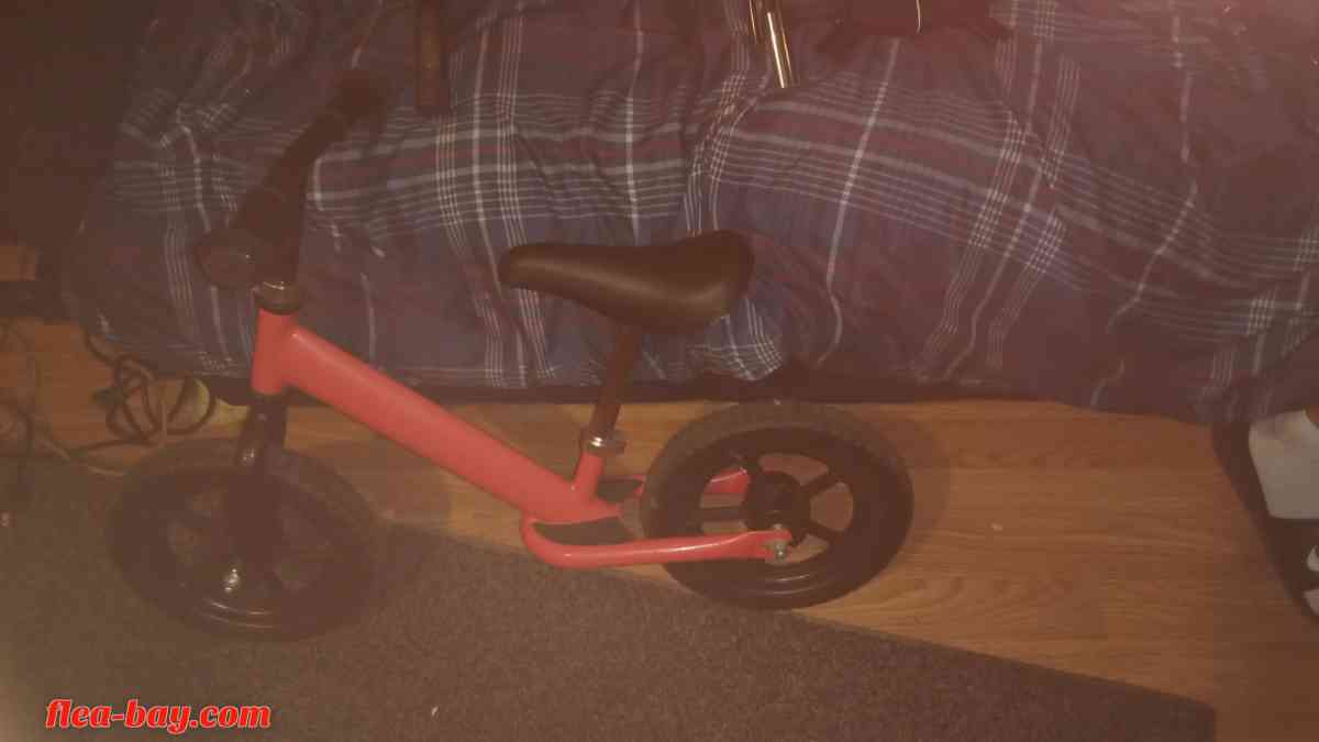 kids strider and scooter - Morrow, Ohio - FleaMarketBay