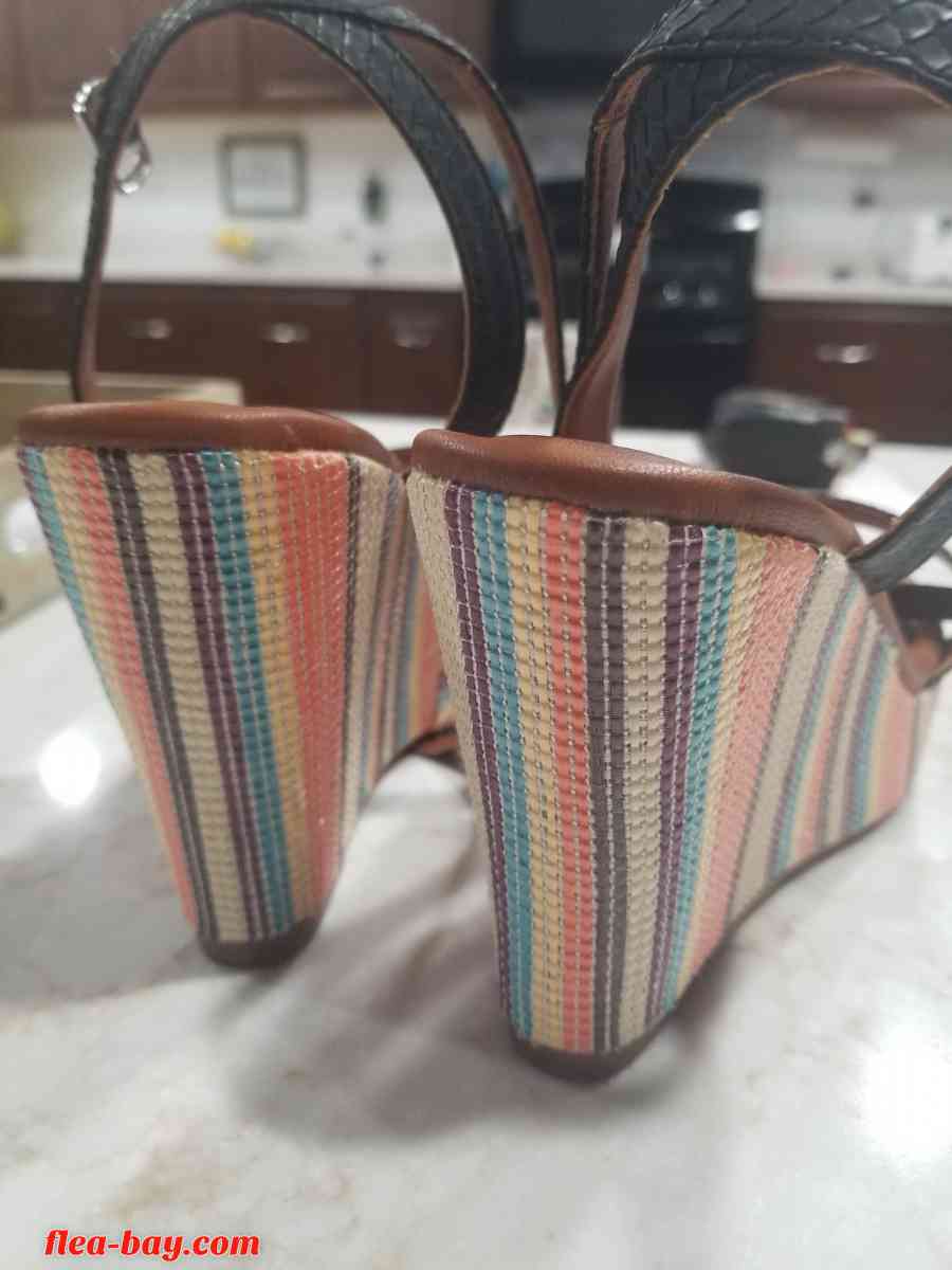 Women's Dolce Mojo Moxy size 8 Open Toe Wedges Footwear Shoe - Hobart, Indiana - FleaMarketBay