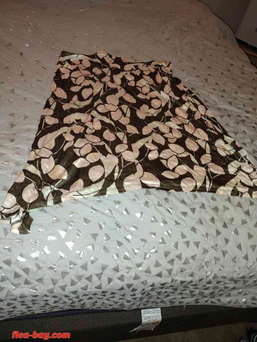 short skirt fall print  NWOT - Hemet, California