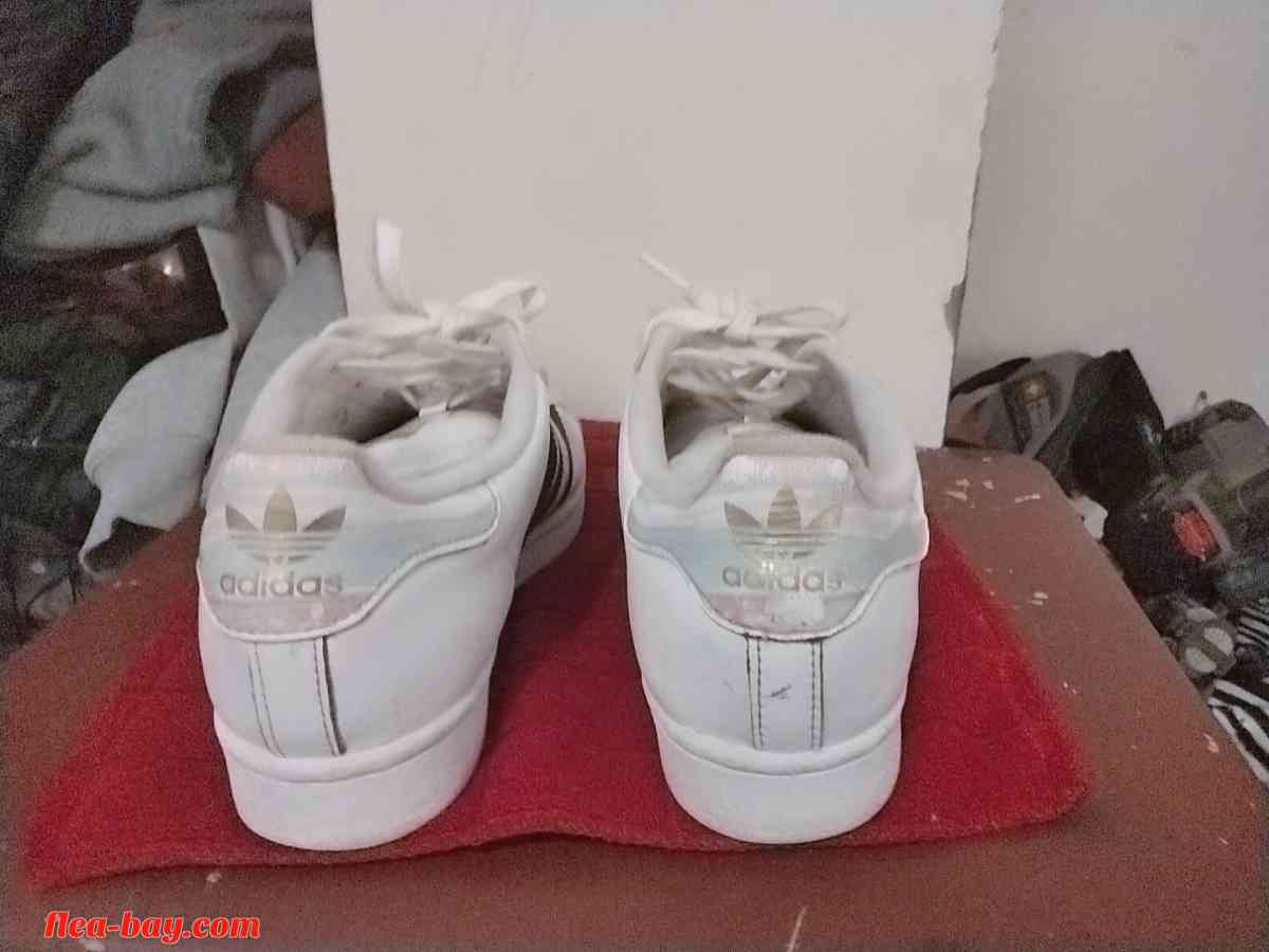 women's Adidas shoes - Canton, Ohio - FleaMarketBay