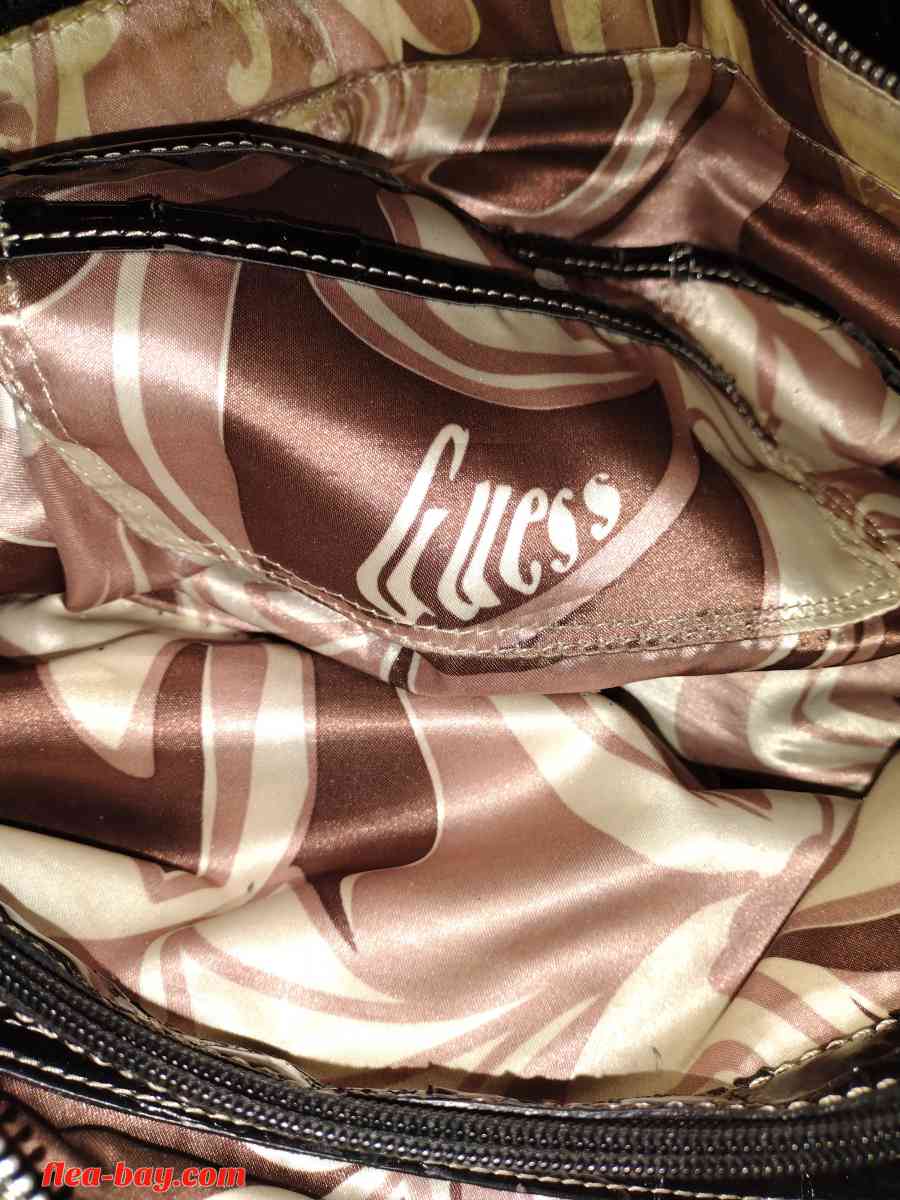 guess handbag pre loved - Hemet, California - FleaMarketBay