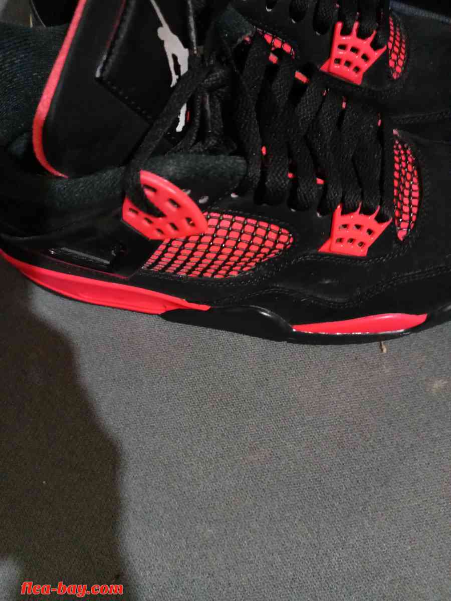 Jordan retro thunders 4 - Houston, Texas - FleaMarketBay