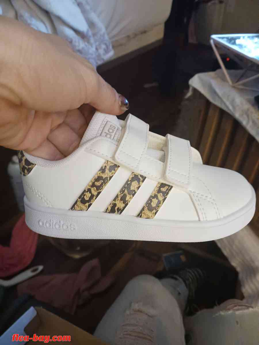 Kids Adidas 10k - Ada, Minnesota - FleaMarketBay