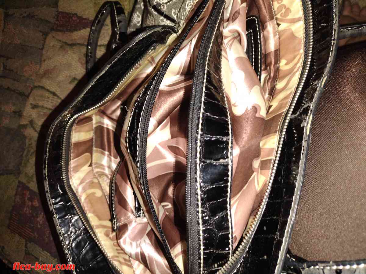 guess handbag pre loved - Hemet, California - FleaMarketBay