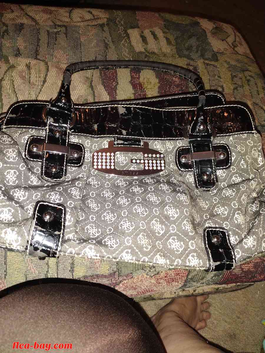 guess handbag pre loved - Hemet, California