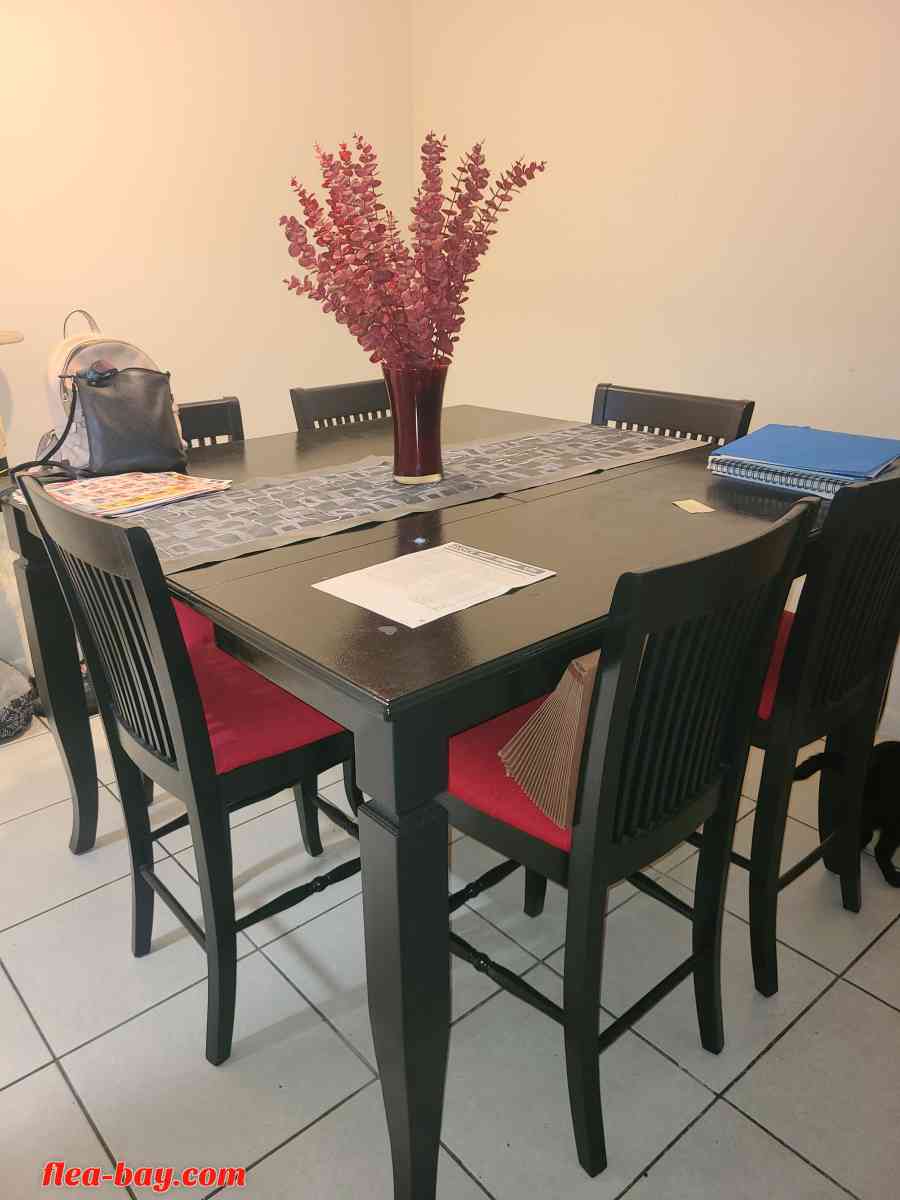 Dining room set with 6 chairs - Hollywood, Florida