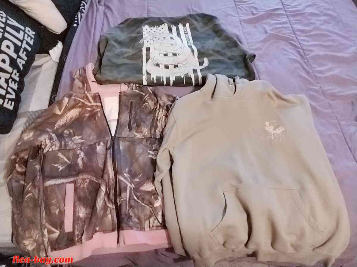 women's clothing - Canton, Ohio - FleaMarketBay