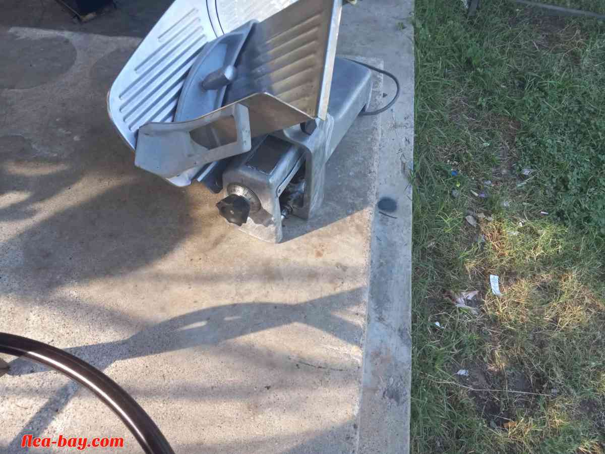 👀Hobart Meat Slicer Model 512.👀 - Fort Worth, Texas - FleaMarketBay