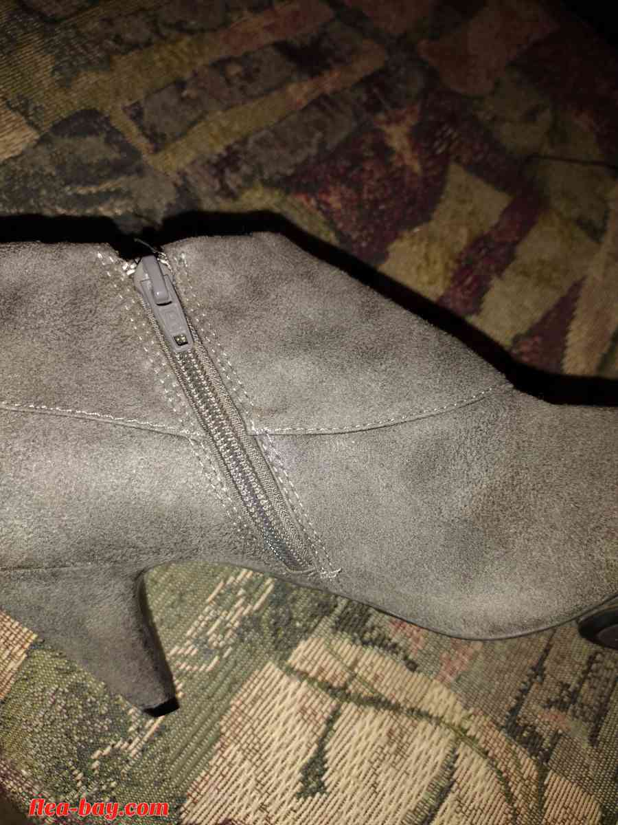 women's boots brown suede used - Hemet, California - FleaMarketBay