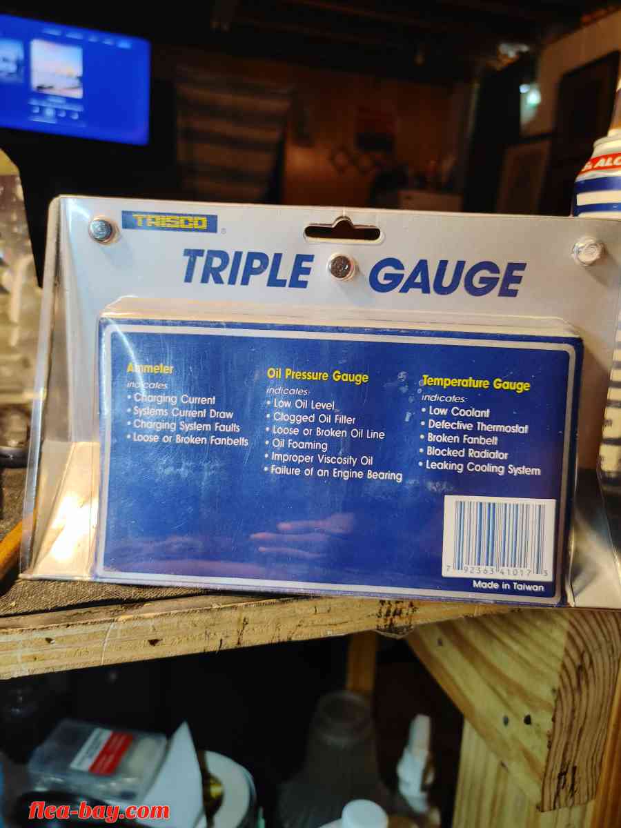 TRISCO TRIPLE GAUGE - Akron, Ohio - FleaMarketBay