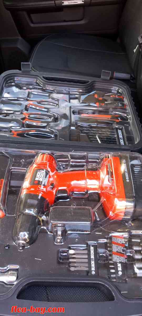 Black&Decker Drill Lg.Case with attachments