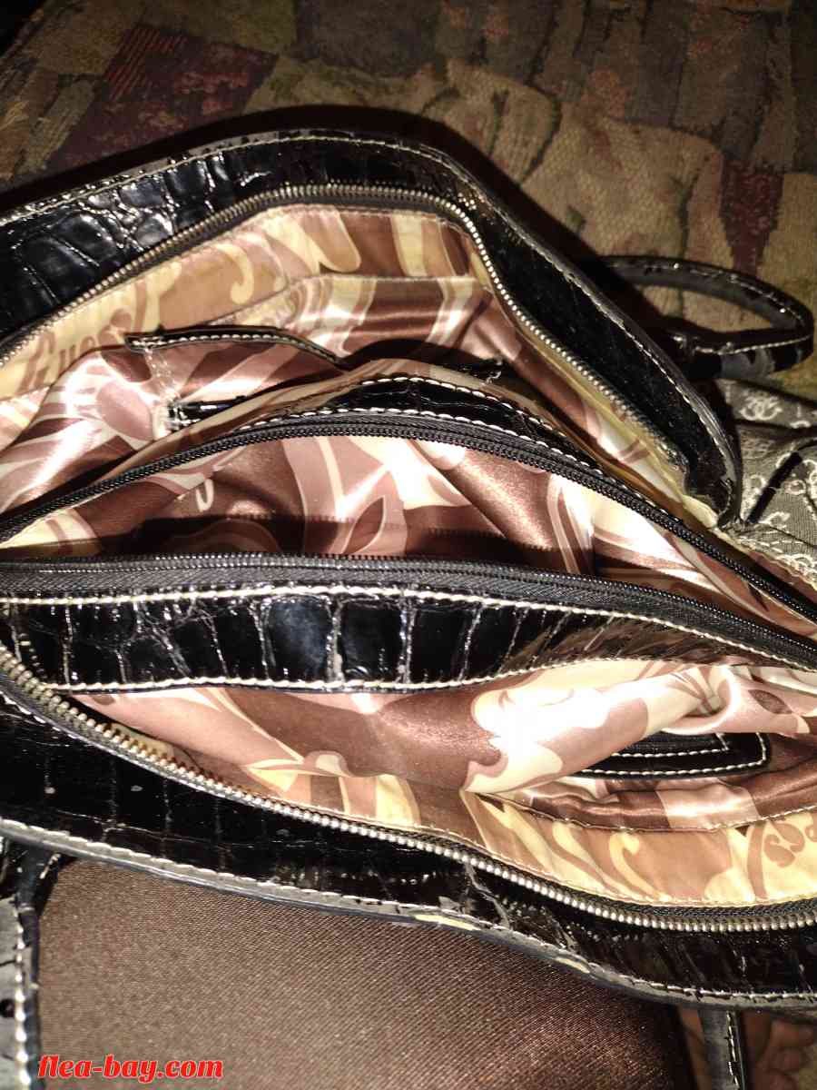 guess handbag pre loved - Hemet, California - FleaMarketBay