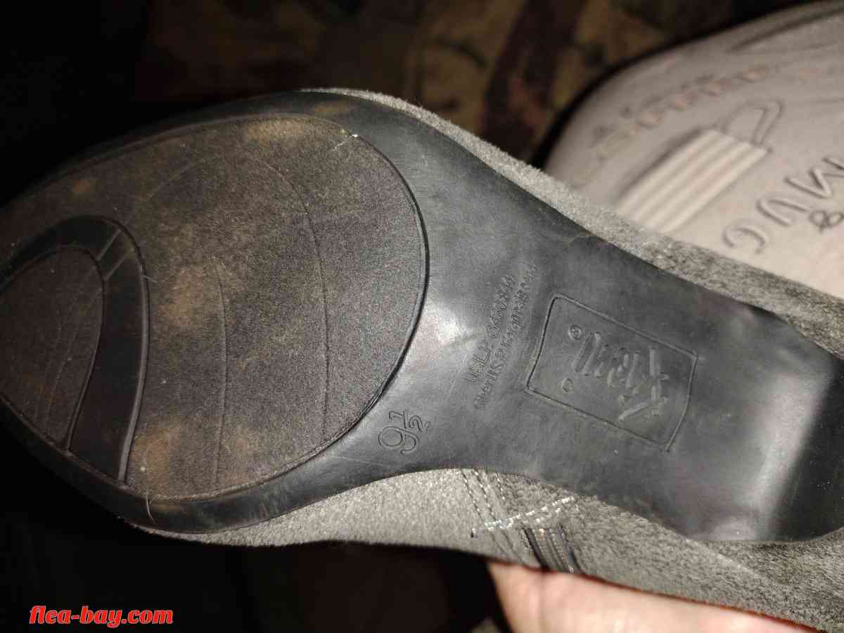 women's boots brown suede used - Hemet, California - FleaMarketBay